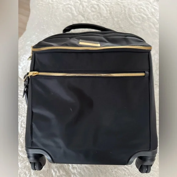 Tumi Voyager Oxford Compact Carry-on. BLACK. Used 5 times like new - Picture 1 of 9